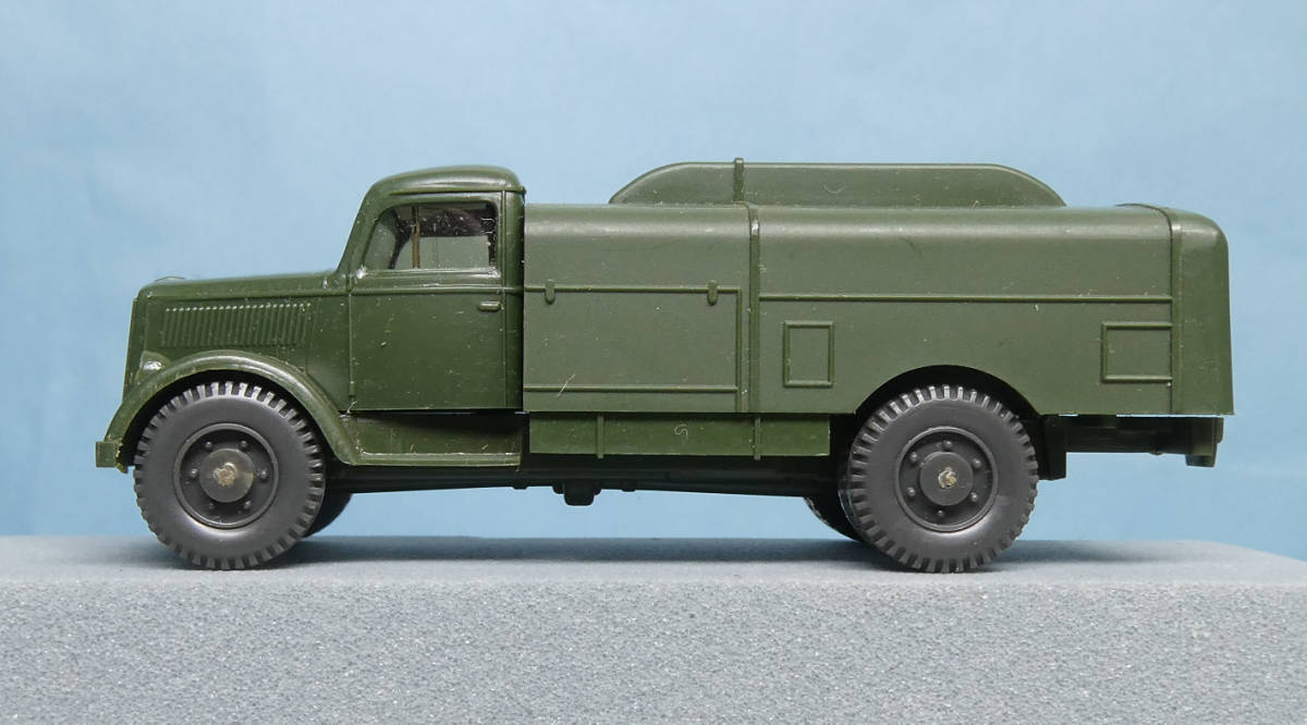 レア 宅急便コンパクト発送 Wiking 3370 Opel Blitz 航空機用タンクローリー 中古・現状・1輌_画像5