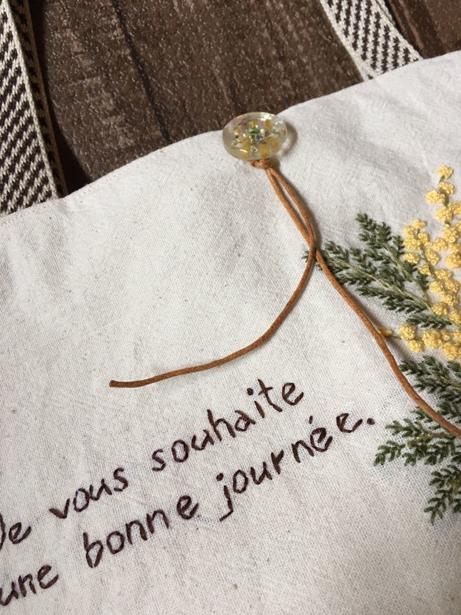 フランス語とミモザの手刺繍＊トートバッグ＊ハンドメイド_画像3