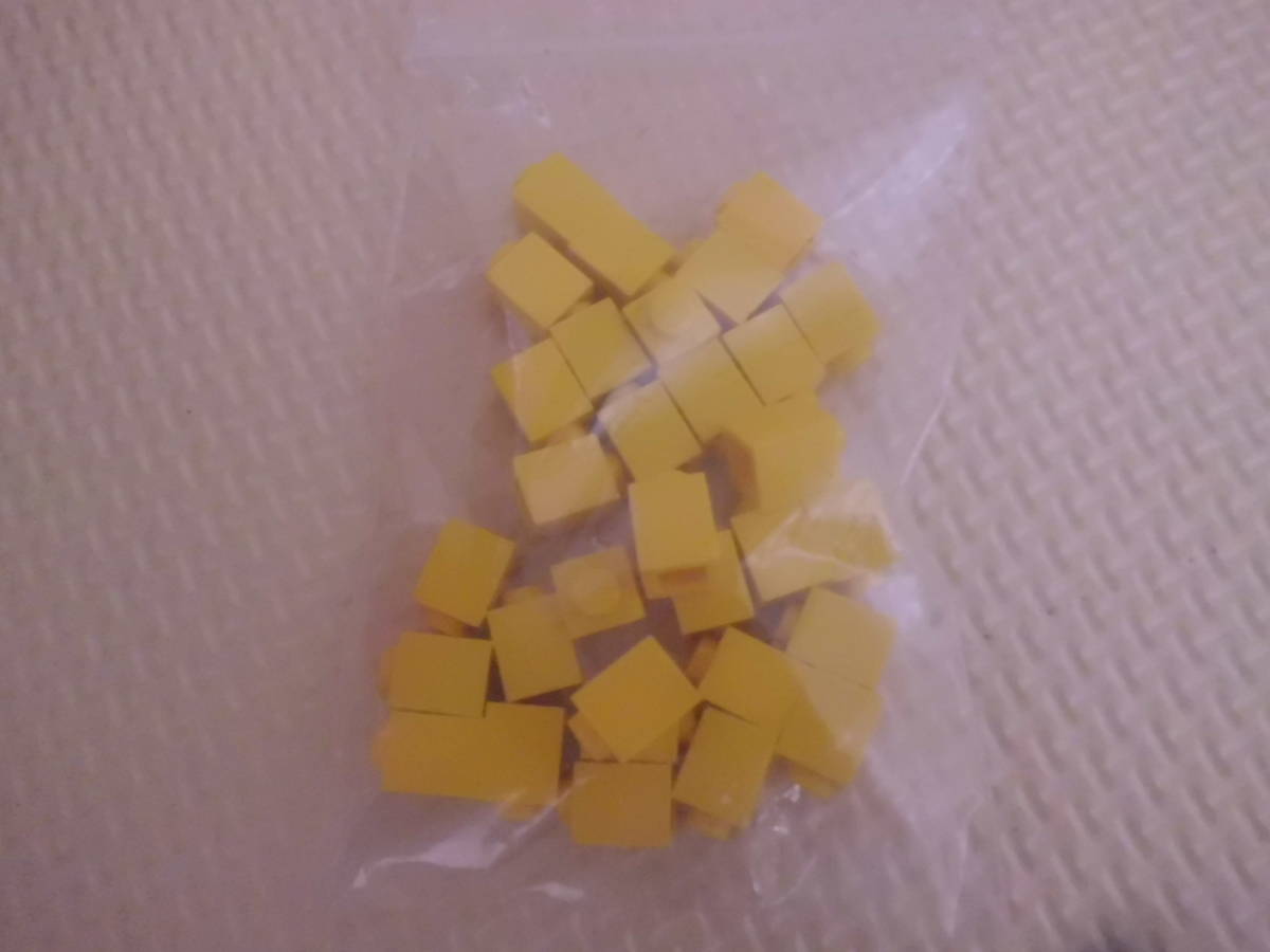 レゴ　LEGO　ブロック　1x1 イエロー　黄　31個_画像1