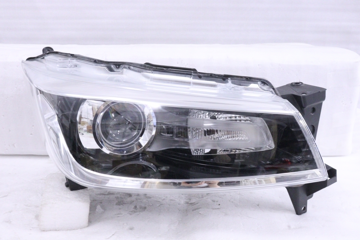 24-1223☆LED MA36S ソリオバンディット☆右ヘッドライト KOITO 100