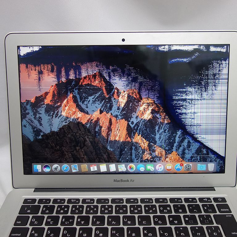 ジャンク MacBook Air Early 2015 13インチ Core i5 1.6GHz メモリー 8GB SSD 128GB シルバー 液晶表示不良 【k0401-70-0408】清_画像2