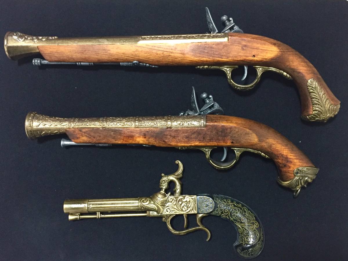 インテリア 壁掛け 装飾銃