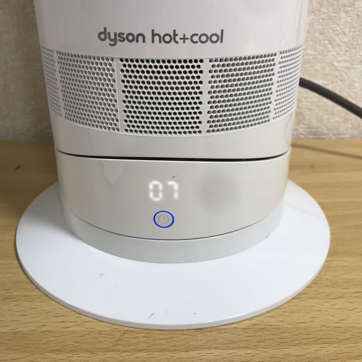 1円スタート DYSON ダイソン HOT and COOL AM09 ファンヒーター 純正リモコン付き 取扱説明書付き 2018年製 3 ユ 52_画像3