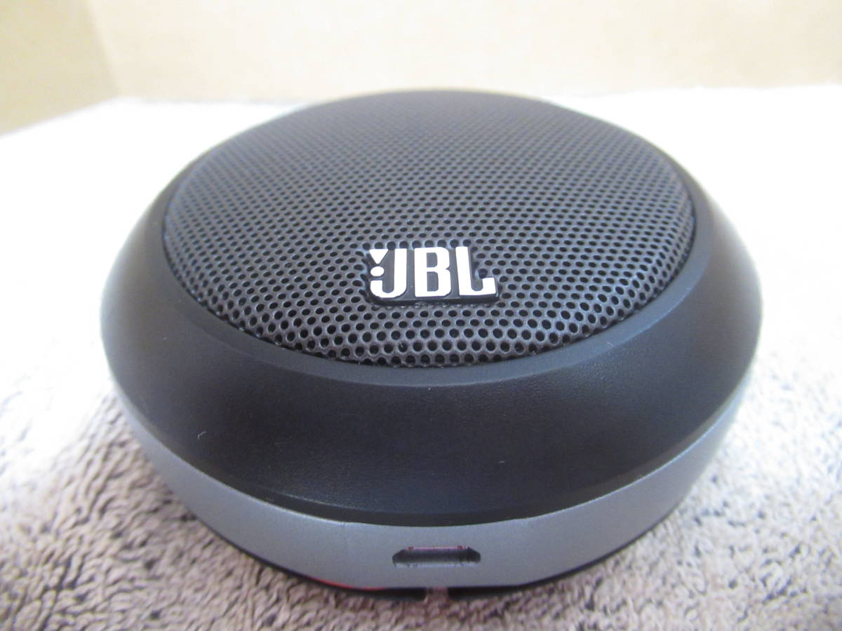 JBL Micro II スピーカー Portable Speaker (Black) ポータブルスピーカー 小型 携帯 コンパクト ブラック バッテリー式 アウトドア_画像2