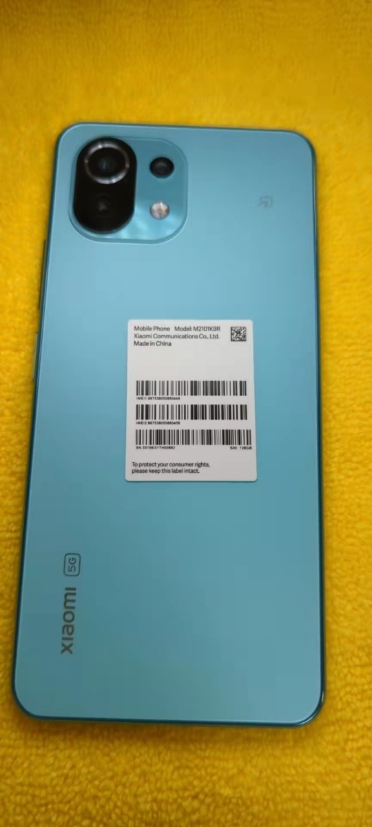 【美品】Xiaomi Mi 11 Lite 5G SIMフリー 残債なし ※付属品：箱・ACアダプター