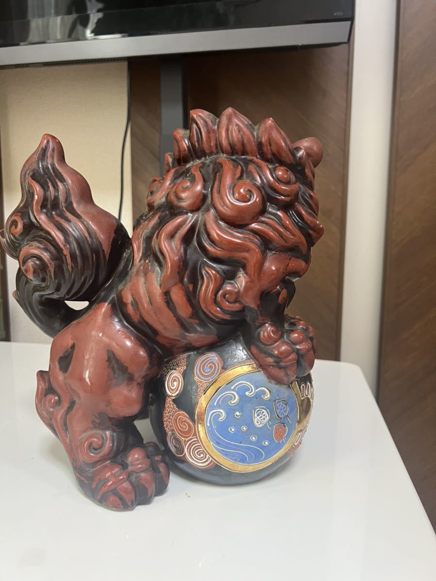 九谷焼 在銘:須栄義 玉乗り獅子 赤獅子 狛犬 シーサー 置き物 アンティーク 時代物 縁起物 古美術
