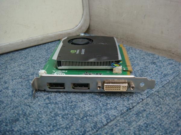 NVIDIA Quadro FX580 PCI Express ビデオカード 動作品_毎回同じ写真を使ってます
