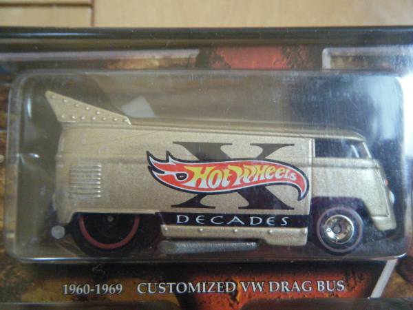 人気ブランドの新作 10car 1900-2000 希少新品DECADES set BUS DRAG VW 鉄製缶入り 乗用車