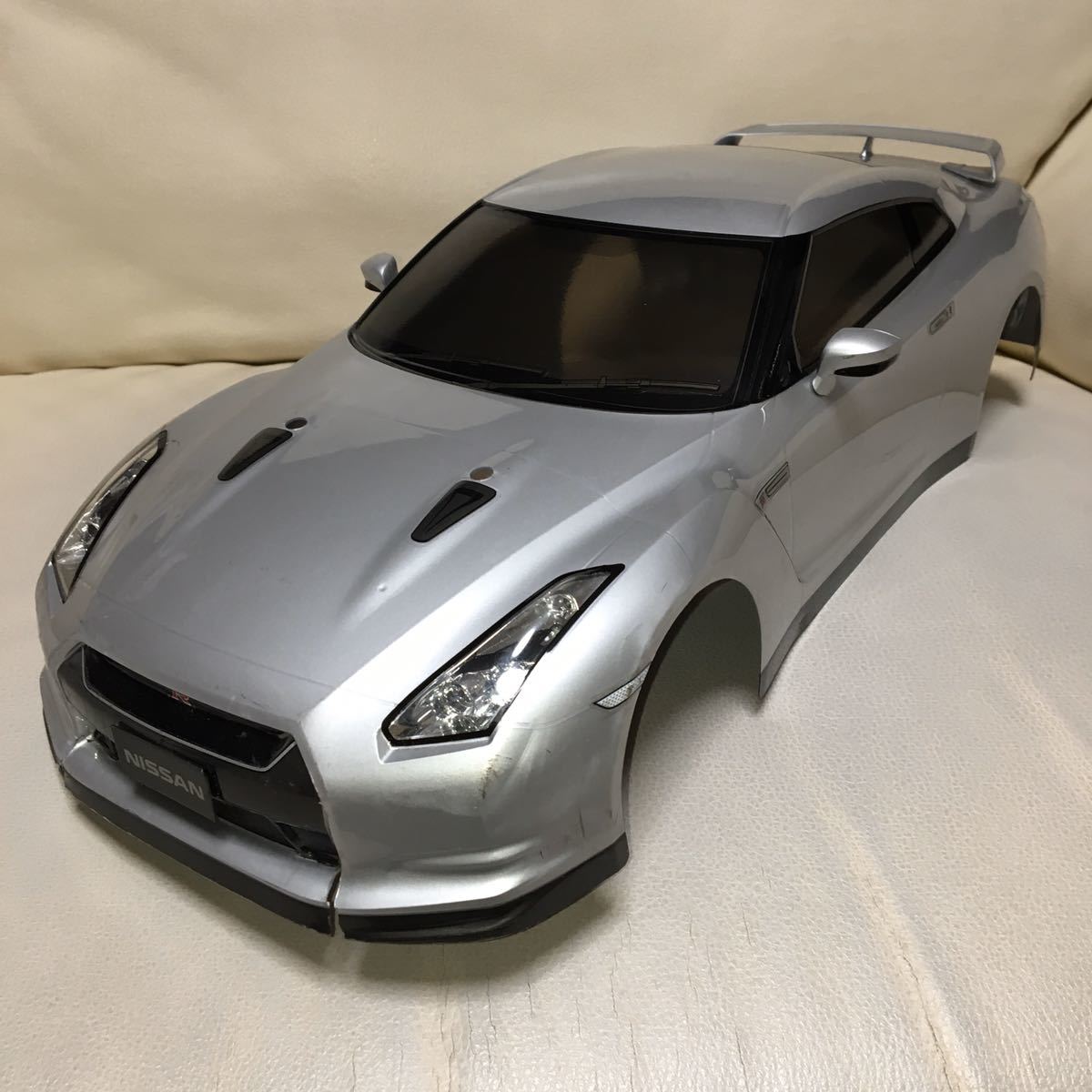 Yahoo!オークション - タミヤ 日産 GT-R R35 中古ボディ Yahoo!オークション - タミヤ 日産 GT-R R35 中古ボディ