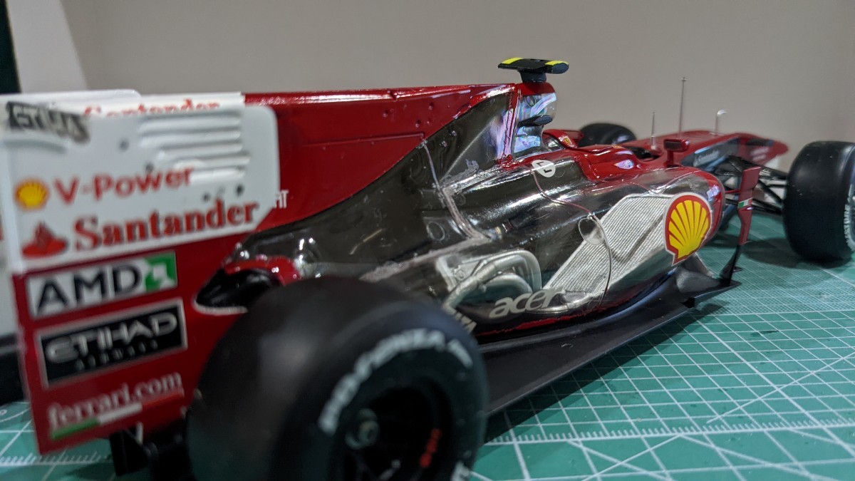 フェラーリ　F10　1/20　塗装済完成品