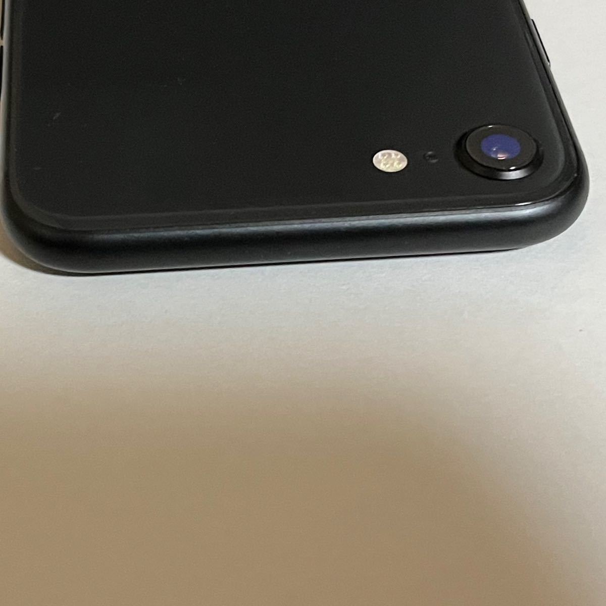 iPhone SE（ 第2世代 ）SE2 本体 64GB ブラック ドコモ SIMフリー