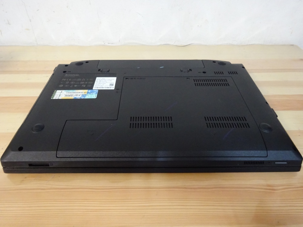 レノボー ノートパソコン Lenovo B590/Cele 1005M 1.9GHz/4GB/500GB/品