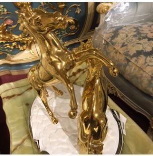 イタリア輸入アンティーク調ゴールド色馬の置物ゴールド色馬の彫刻型置物 ゴールド色ホースの置物ゴールド色ホースの彫刻型置物