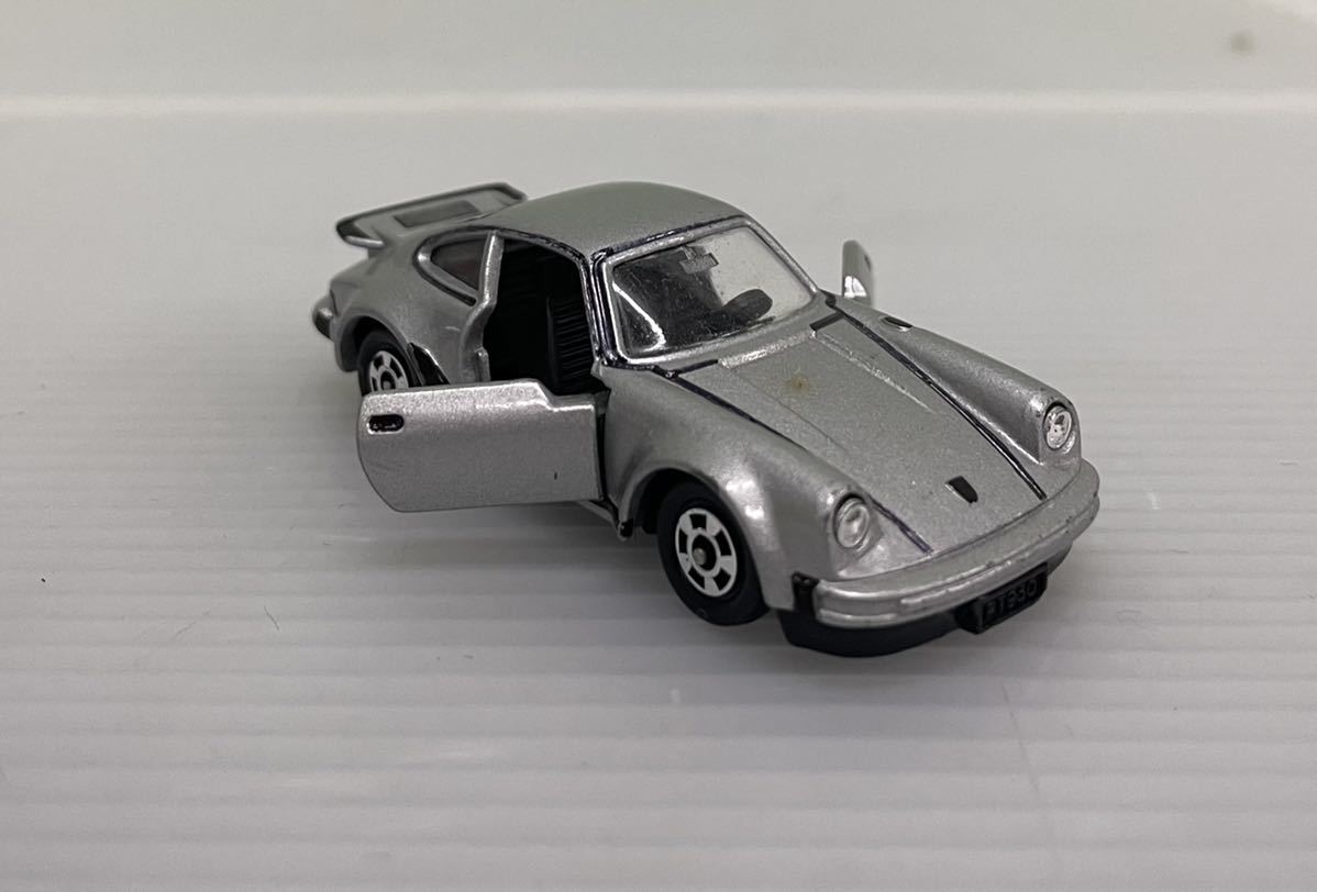トミカ 外国車シリーズ 青箱 F1 ポルシェ 930ターボSCALE 61/1 トミカ 外国車シリーズ 青箱 F1 ポルシェ 930ターボSCALE 61/1
