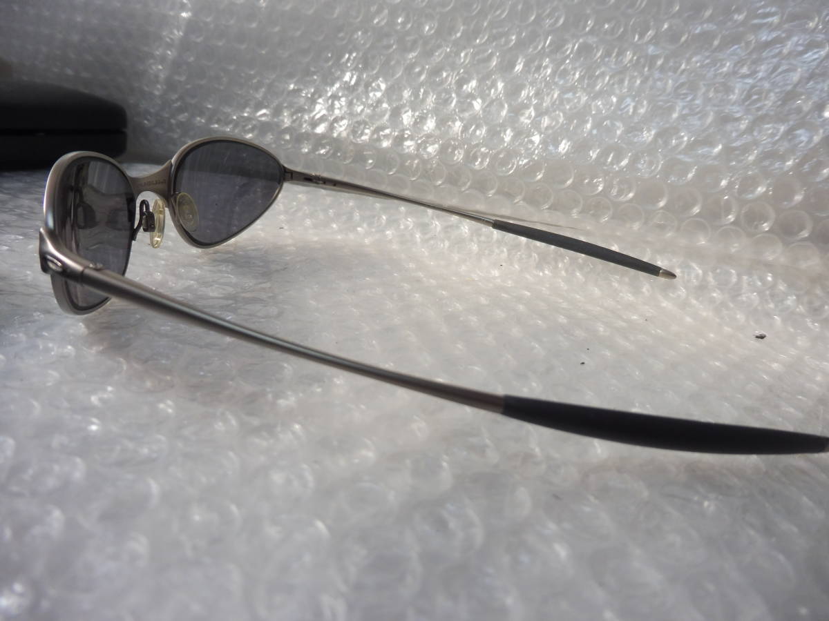 美品 OAKLEY オークリー サングラス メタル ミラータイプ 美品 OAKLEY オークリー サングラス メタル ミラータイプ