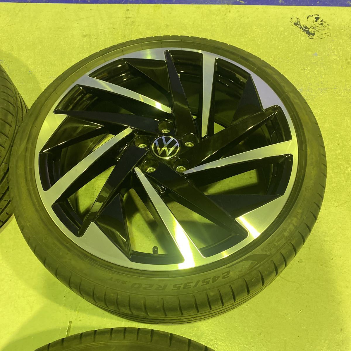 VW フォルクスワーゲン アルテオン 純正ホイール 20×8J 5/112 +40 245