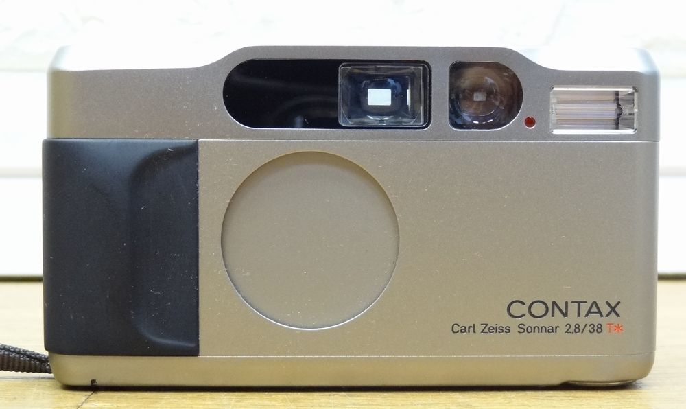 CONTAX/コンタックス T2 Carl Zeiss Sonnar 2.8/38 コンパクトフィルムカメラ ジャンク品/現状品_画像2