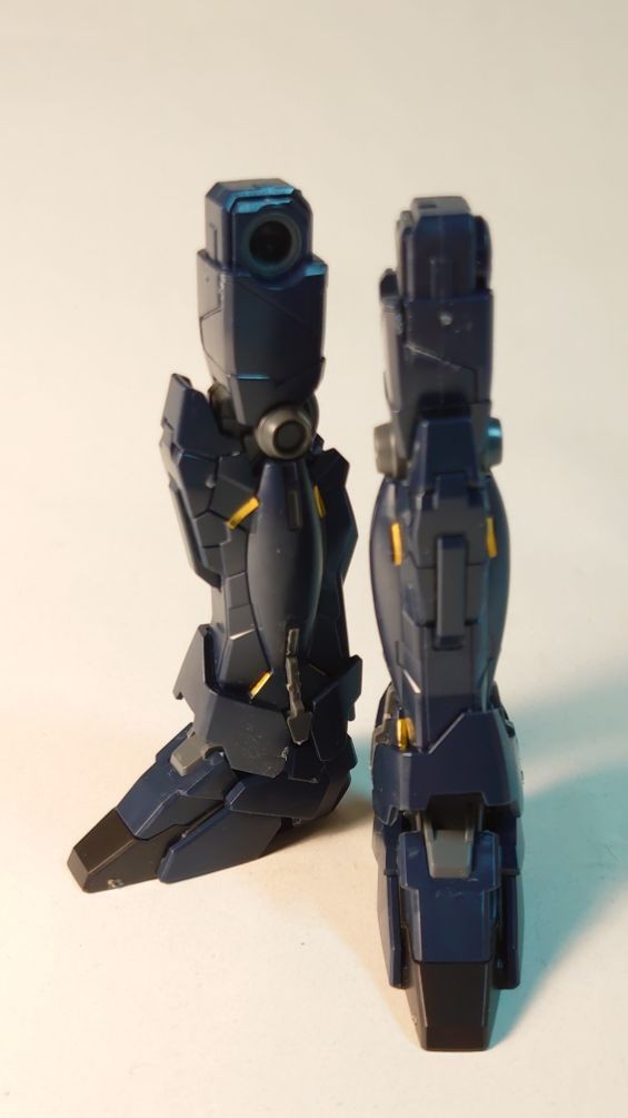 HGUC 1/144 ユニコーンガンダム 2号機 バンシィ ユニコーンモード (ガンダムUC)　脚部※シール添付アリ　ガンプラ 完成品 ジャンク_画像1