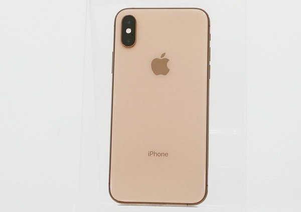 iPhone Xs Gold 64 GB docomo、SIMロック解除済み-