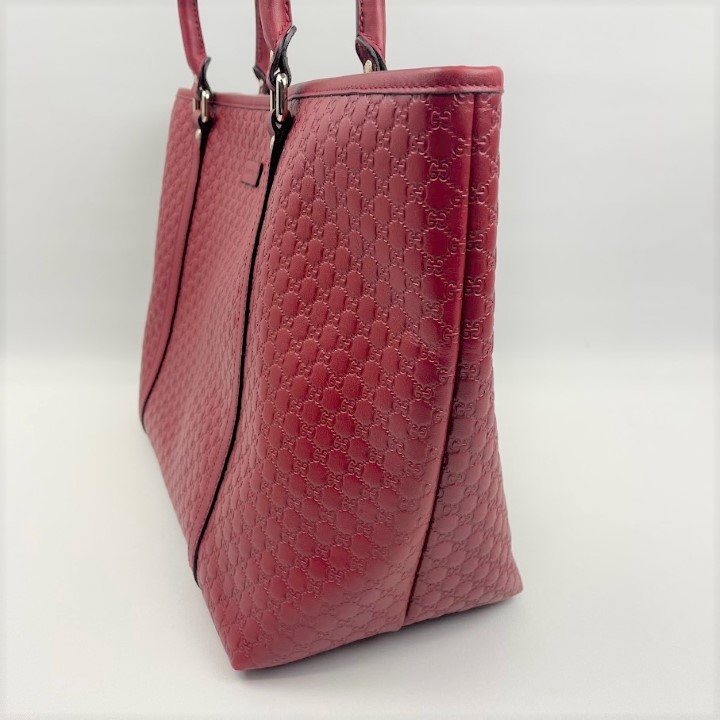 トバックで Gucci マイクログッチシマ 大容量 肩掛けトートバックの