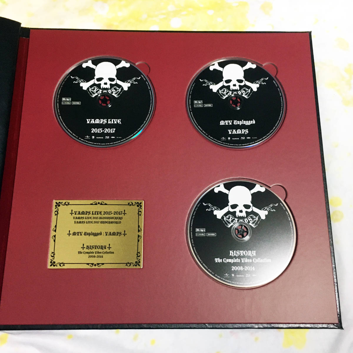 [ 中古品 送料無料 ] VAMPS COMPLETE BOX GOLD DISC Edition 【UNIVERSAL MUSIC STORE 限定盤】 / ヴァンプス L'Arc〜en〜Ciel hyde K.A.Z_画像5