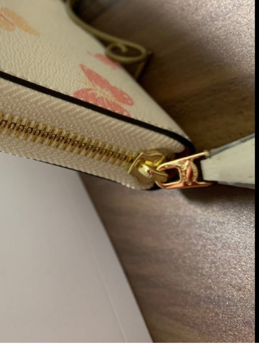 評価100記念限定値下げ COACH コーチ ホワイト×バタフライ 長財布 海外