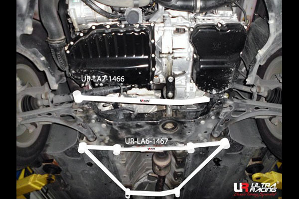 [Ultra Racing] front member brace Audi Q3 8UCCZF 12/05- [LA6-1467]