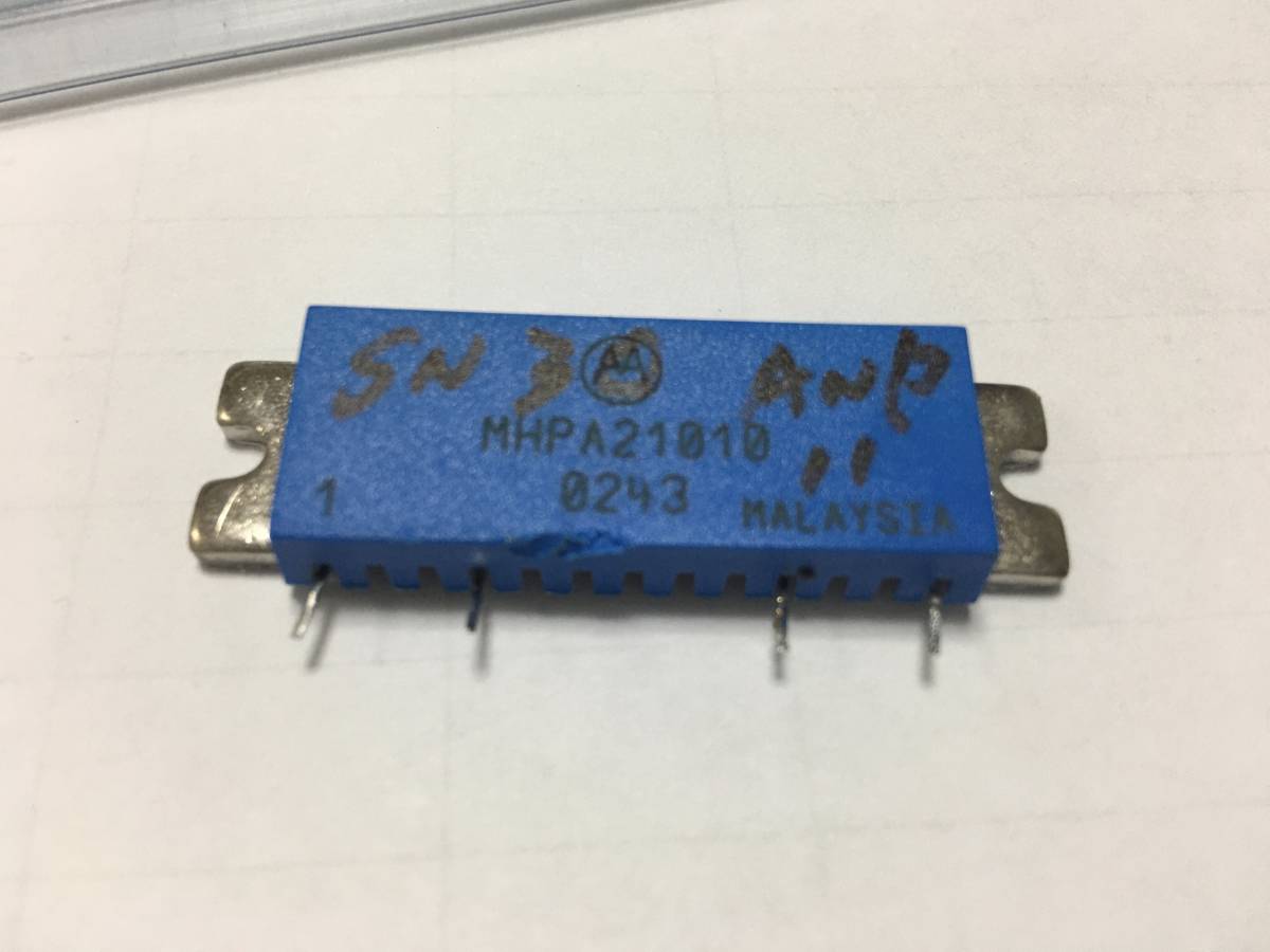 モトローラ　UMTS Band RF Linear LDMOS Amplifier　MHPA21010　1pcs