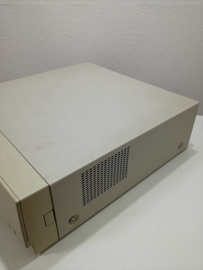 NEC PC-9821Cs2 model S2 旧型PC 本体のみ 通電不可 動作未チェック 修理や部品取りに ジャンク品_画像4