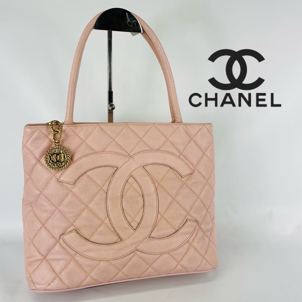 美品CHANELキルティング素材大きなココマークが可愛いバッグ-