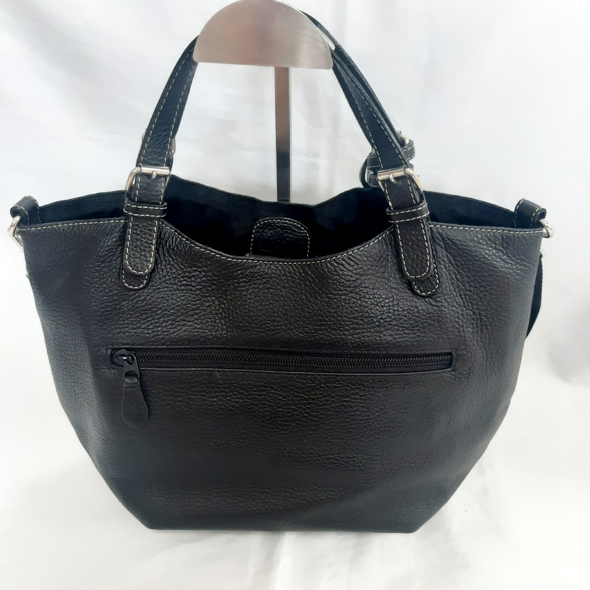 新品 キタムラ タッセル 2way 牛革 ブラック ハンドバッグ ロゴ 新品 キタムラ タッセル 2way 牛革 ブラック ハンドバッグ ロゴ