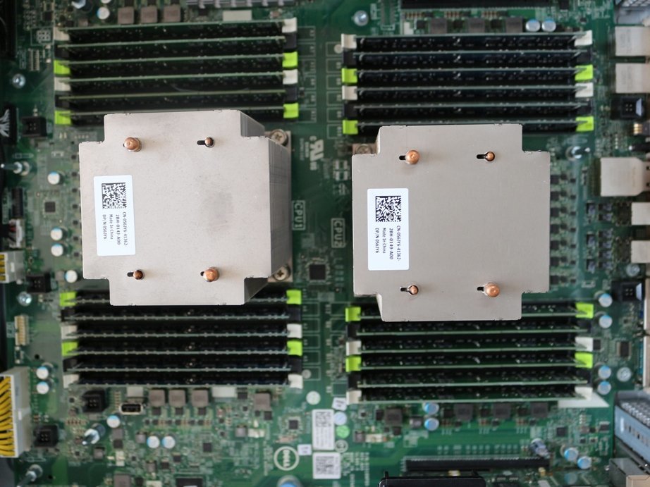 Dell PowerEdge T620 E17S サーバー Xeon E5-2609×2枚 2.40GHz HDD2TB×7個+HDD300GB×3個 メモリ2GB×24枚 _画像8