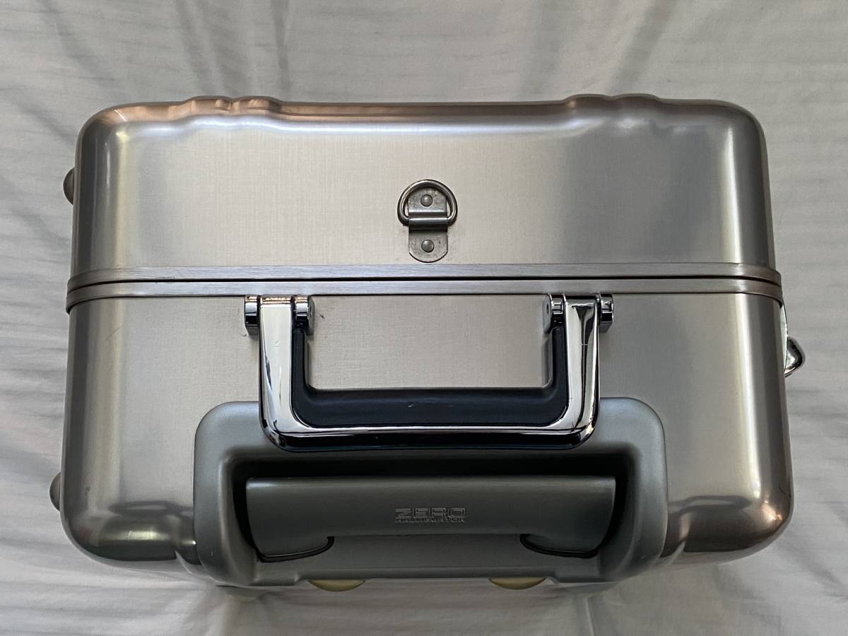 美品 ゼロハリバートン ZERO HALLIBURTON ZR21 CG キャリーケース