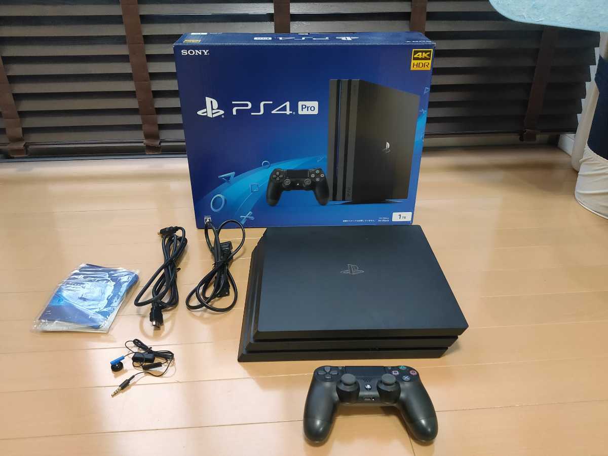 初期化/動作確認済み】PS4 Pro CUH-7100B B01 |