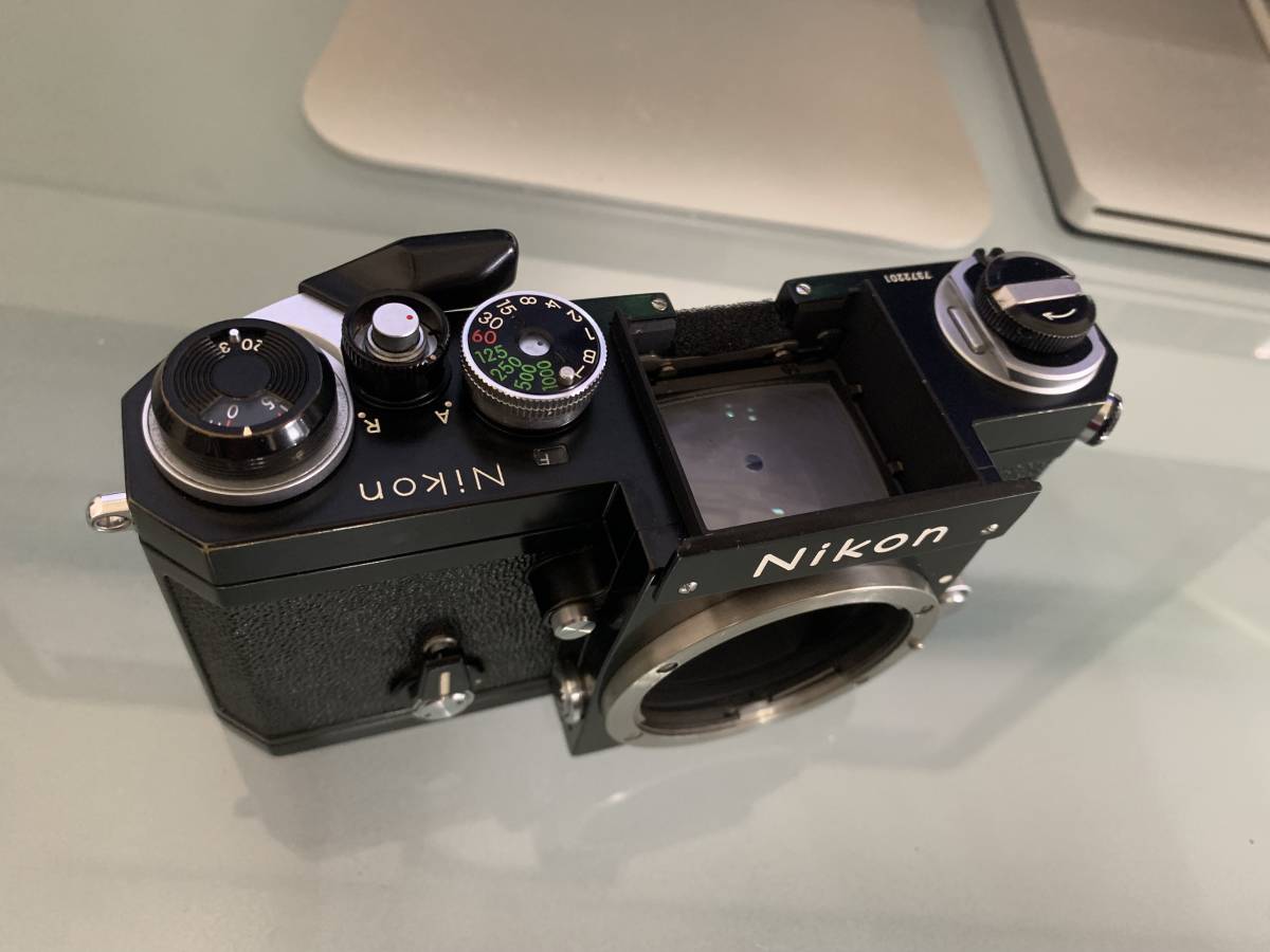 Nikon NewF 737万台ファインダーレスの最終型 黒 ブラック。 Nikon NewF 737万台ファインダーレスの最終型 黒 ブラック。