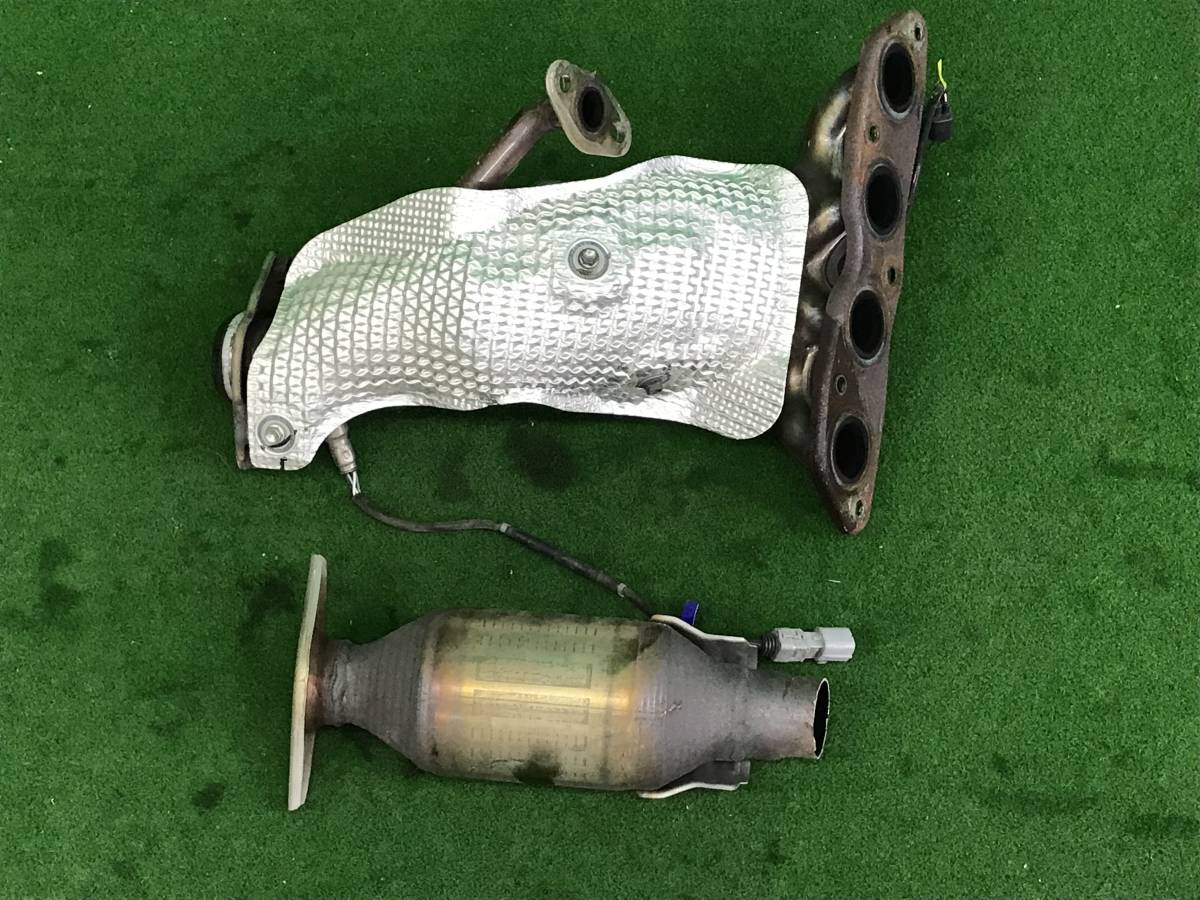1F7)NHP10 トヨタ アクア 27年 後期 触媒 ショクバイ キャタライザー