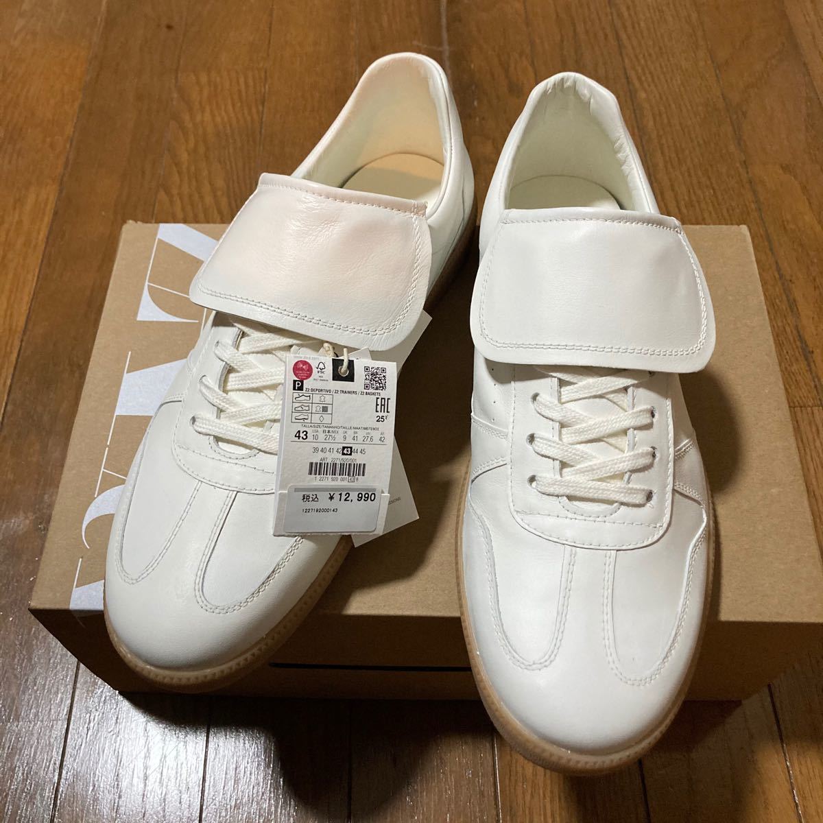 ZARA　レザースニーカー　黒　40サイズ