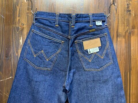 K229 мужской брюки Wrangler Wrangler Denim джинсы темно синий распорка маленький размер / W27 единый по всей стране стоимость доставки 520 иен 