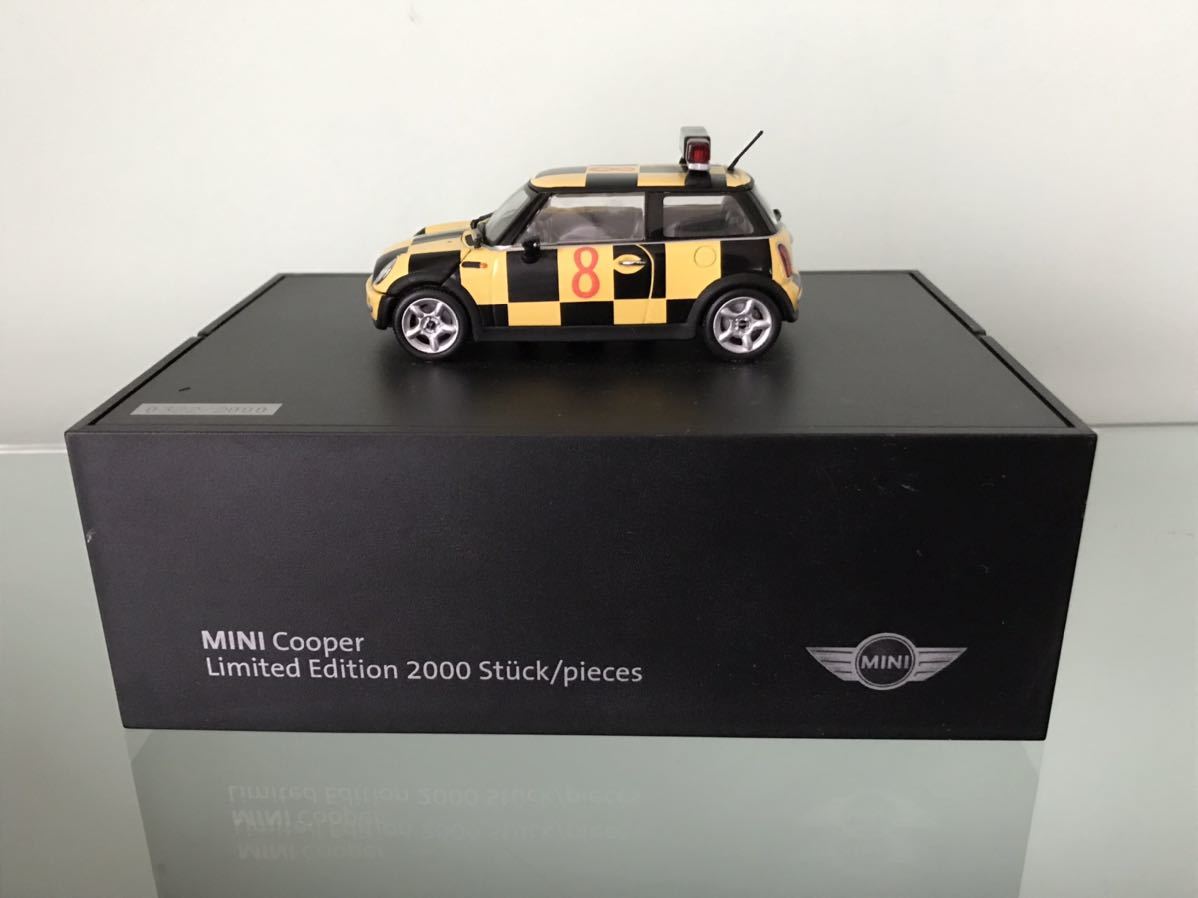 送料無料　1/43 ミニクーパー　リミテッドエディション　2000 ペースカー　ミニカー　ミニチャンプス　MINICHAMPS MINICOOPER_画像4