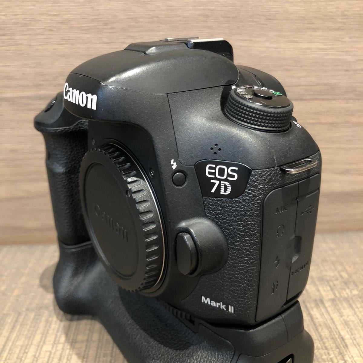 canon 7D Mark2 バッテリーグリップ付 値下げしました