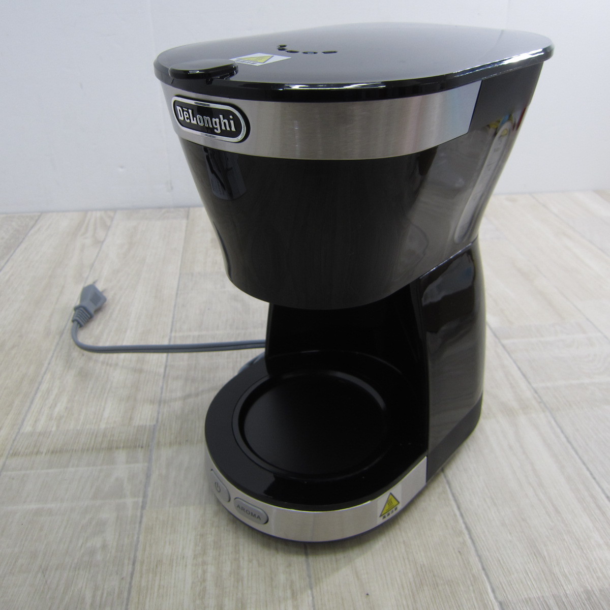 PS4141【未使用】デロンギ(DeLonghi) ドリップコーヒーメーカー ブラック アクティブシリーズ [5杯用] ICM12011J-BK