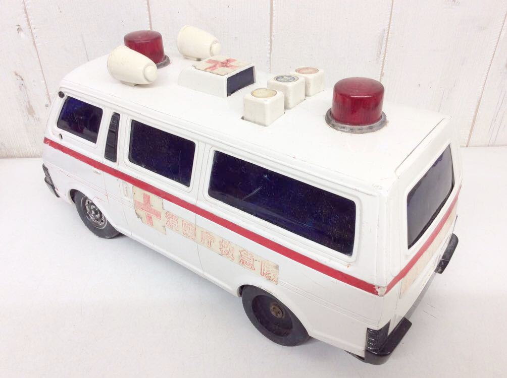昭和レトロ 【 トミカ 働く車 ミニカー まとめて 】 消防警察車両 中古