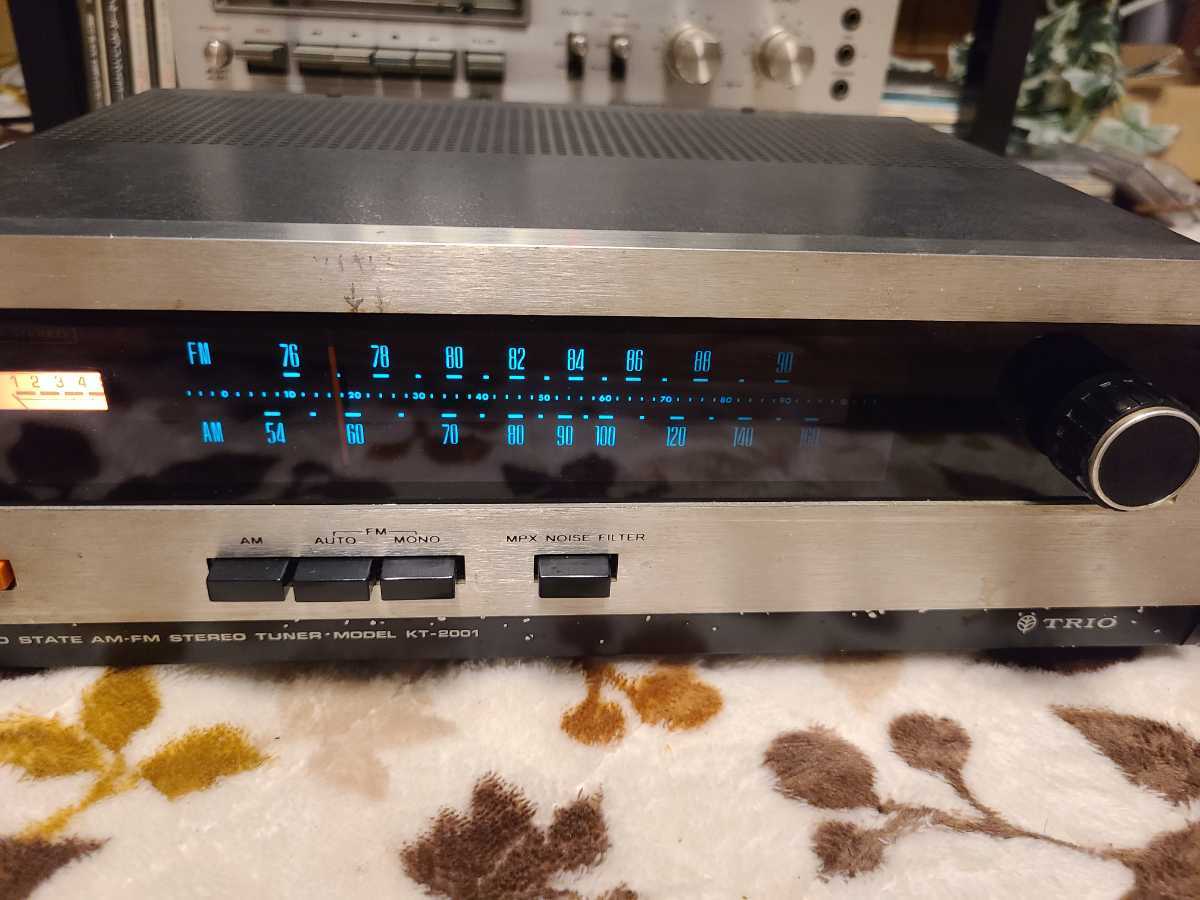 【ジャンク品】TRIO トリオ ステレオチューナー KT-2001 ATC2000シリーズのFM/AMチューナ-ビンテージ ジャンク 中古 　　　動作品 _画像2