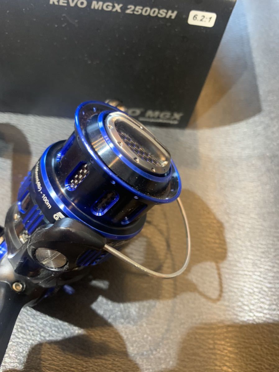 アブガルシア レボ MGX2500SH ディーズカスタム アブガルシア レボ Revo MGX 2500SH Deez KIT ZPI(Abu Garcia