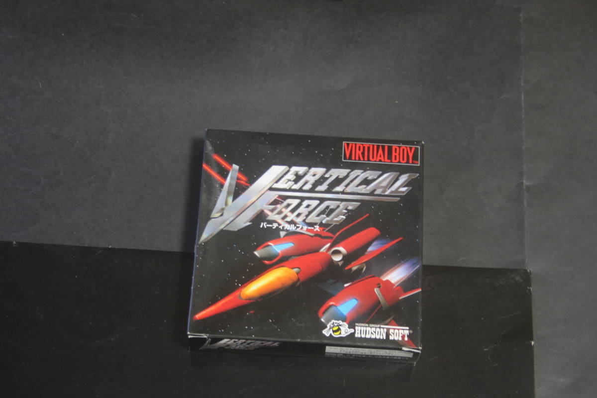 VIRTUAL BOY バーティカルフォース（未商品）_箱の中央に凹みがあります。