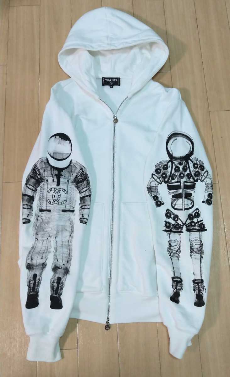 完売激レア CHANEL シャネル 男女兼用 両腕に宇宙飛行士柄 スエット