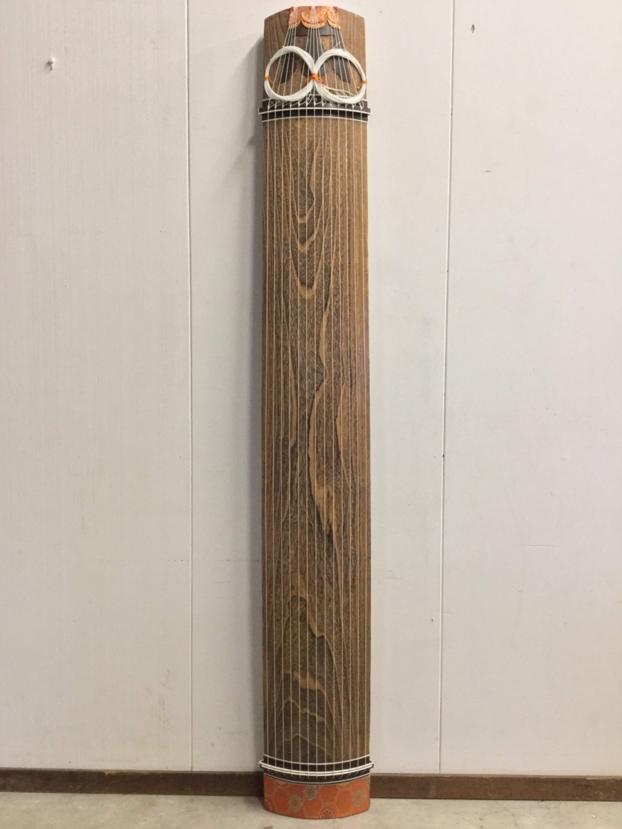 日本最大の 美品☘️ 美品☘️ 琴 箏 13弦絃琴 すだれ彫り 半上角巻 13