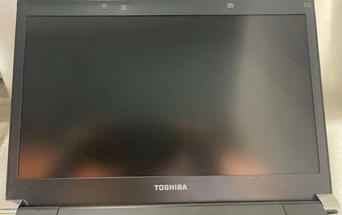 良品 東芝R731/C　13型ノートパソコン　Corei5-2520M・4GB・爆速SSD120GB・Office2019・Win10・WIFI　　　4222_画像4