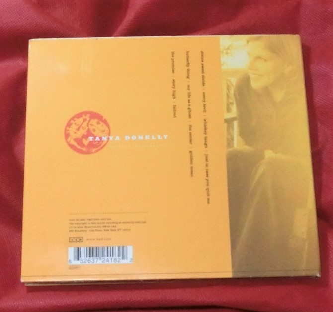 廃盤/希少盤 TANYA DONELLY - Whiskey Tango Ghosts // ４AD CAD-2418CD 2004/UK オリジナル/輸入盤_画像3