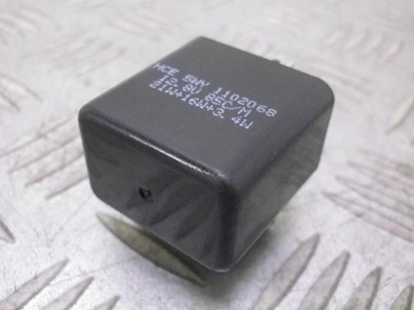 JOG ジョグ100 LYMTGAC69BA-305*** ウインカーリレー